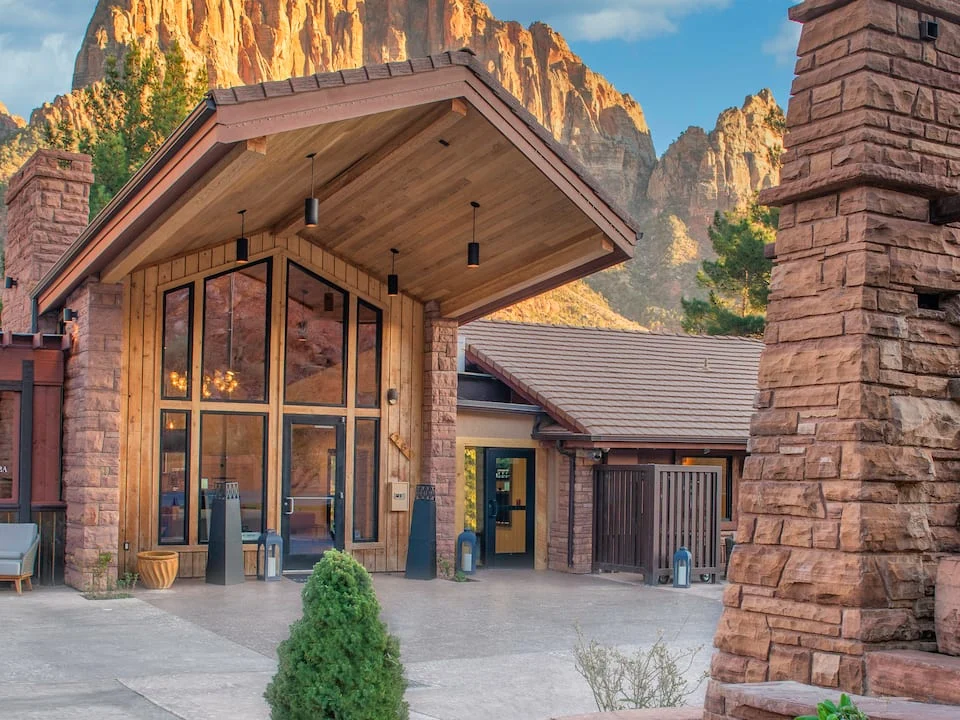 Cliffrose Springdale, Curio Collection by Hilton, exterior at the gateway to Zion National Park